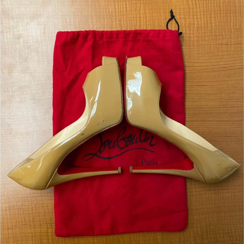 Christian Louboutin - Picture 6 of 7